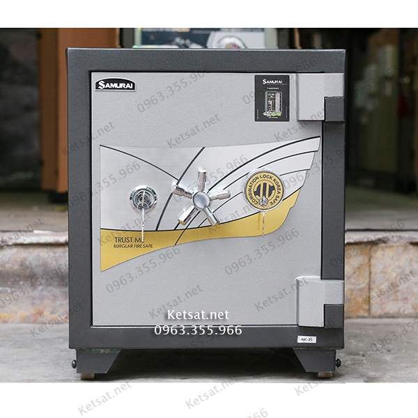 MacBook-Air-MD76-Core-i5/13-inch/4GB/256GB-(2014)-2 MacBook Air MD76 Core i5/13 inch/4GB/256GB (2014) (4)